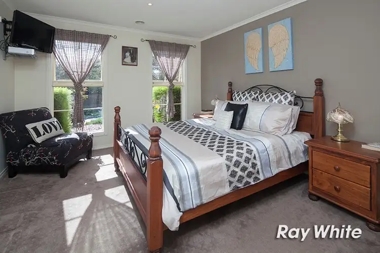 Fifth view of Homely house listing, 8 Bendemere Rise, Langwarrin VIC 3910