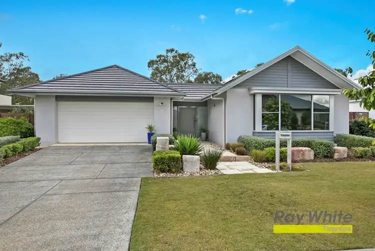 11 Thomson Place, Wakerley QLD 4154