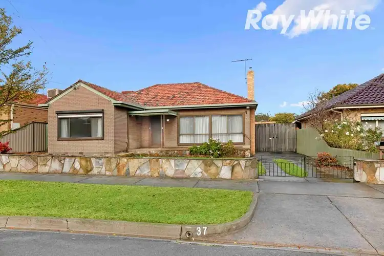 37 Fulham Grove, Reservoir VIC 3073