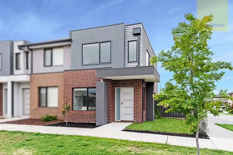 Main view of Homely house listing, 100 Baronial Way, Craigieburn VIC 3064