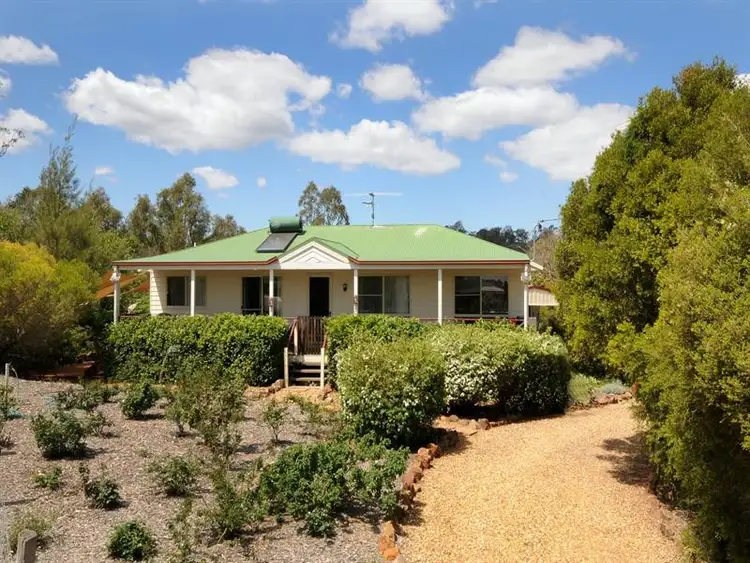 32 Lake Drive, Meringandan QLD 4352