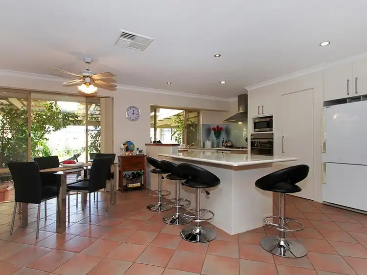 Fifth view of Homely house listing, 4 Hoya Court, Thornlie WA 6108
