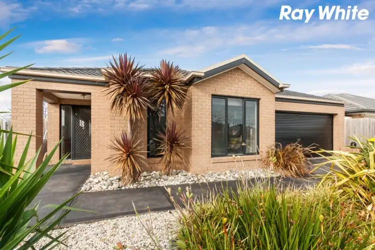 3 Sweet Pea Drive, Pakenham VIC 3810