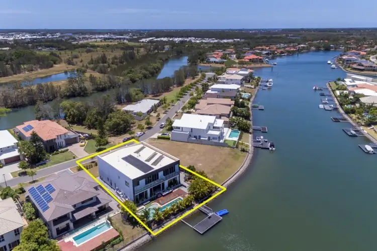 14 Parkview Place, Helensvale QLD 4212