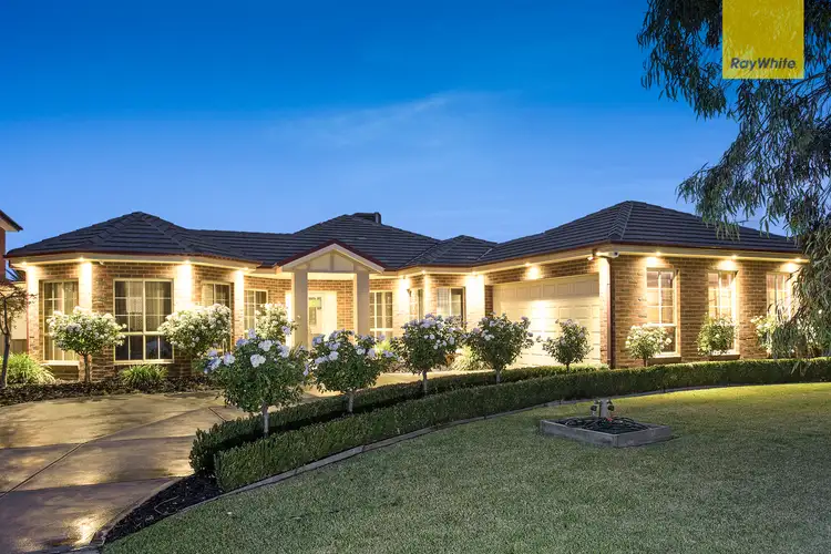 41 Bloomsbury Drive, Taylors Hill VIC 3037