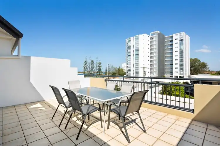 320/392 Marine Parade, Labrador QLD 4215