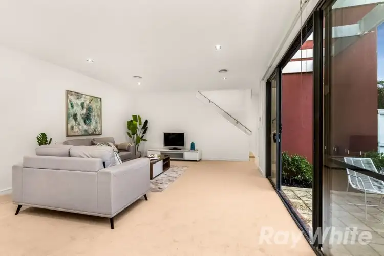 Fifth view of Homely house listing, 2 Kinkora Court, Mulgrave VIC 3170