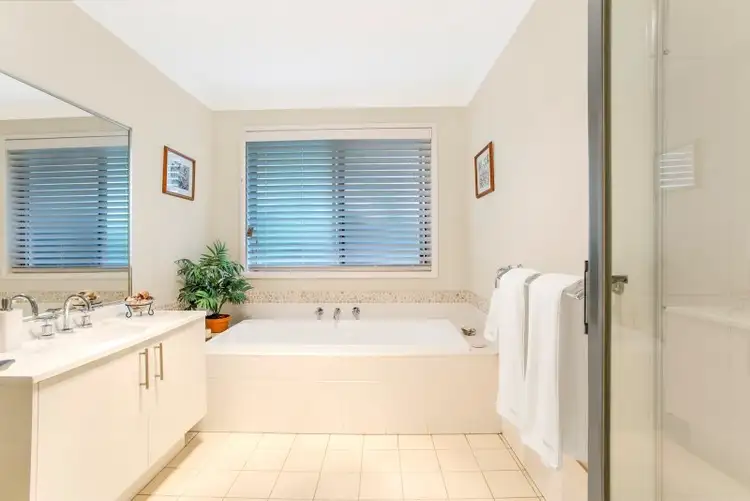 Sixth view of Homely house listing, 25 Bataan Circuit, Bateau Bay NSW 2261