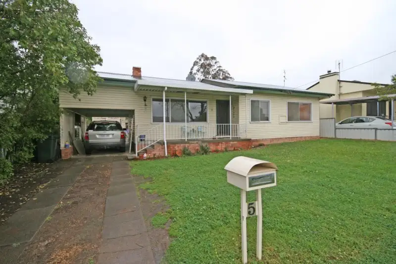 Main view of Homely house listing, 5 Crocket Street, Tamworth NSW 2340