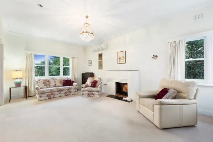Second view of Homely house listing, 3 Mckenzie Court, Oakleigh East VIC 3166