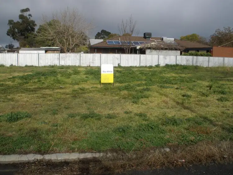 34 Michie Street, Elmore VIC 3558