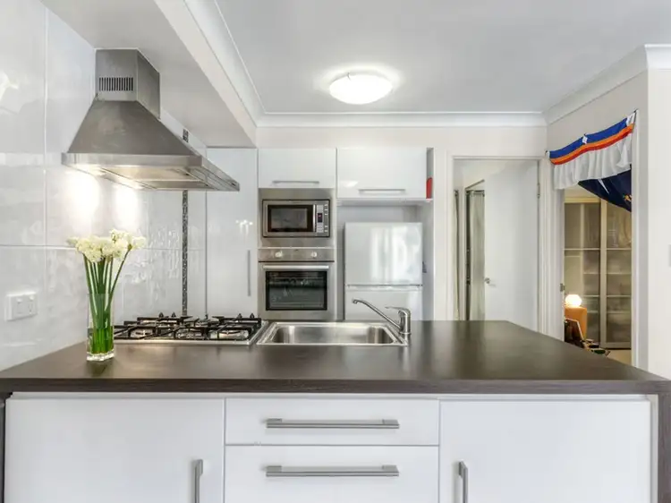 Main view of Homely apartment listing, 7/71 Birley Street, Spring Hill QLD 4000