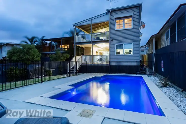 34 Ninth Avenue, Coorparoo QLD 4151