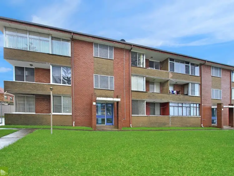 Main view of Homely unit listing, 18/3 Allan Street, Port Kembla NSW 2505