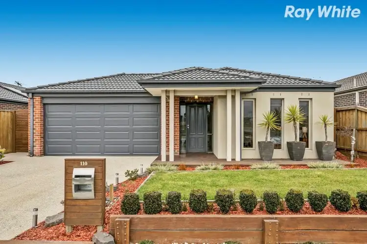 110 Sandalwood Drive, Pakenham VIC 3810