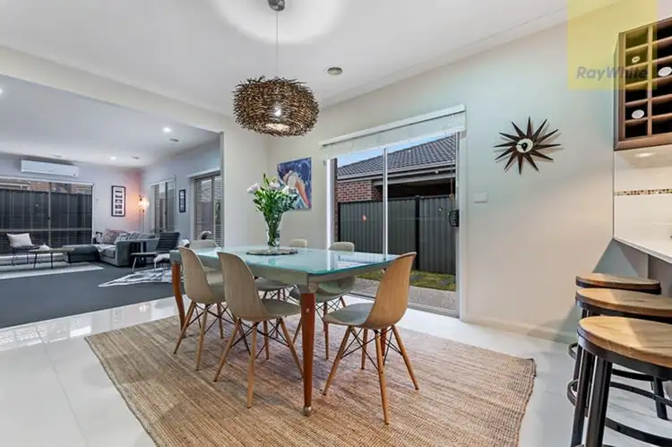 Fifth view of Homely house listing, 37 Viewside Crescent, Craigieburn VIC 3064