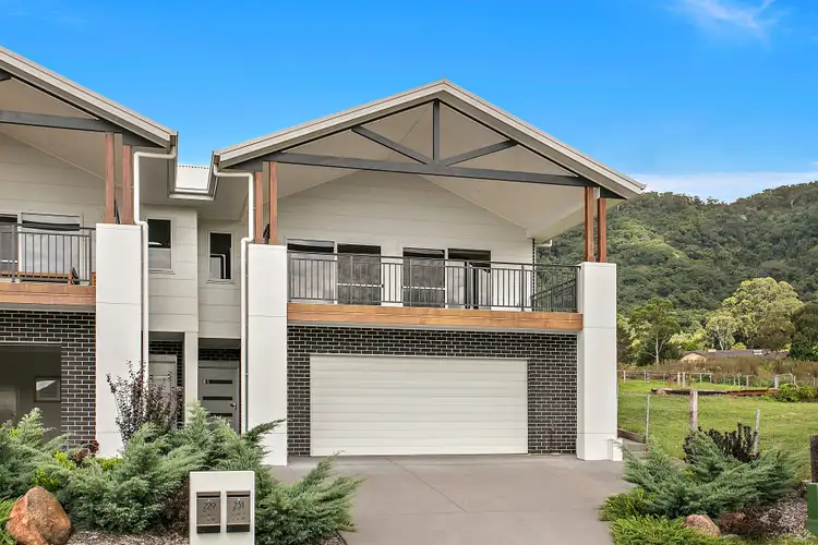 231 Ashburton Drive, Albion Park NSW 2527