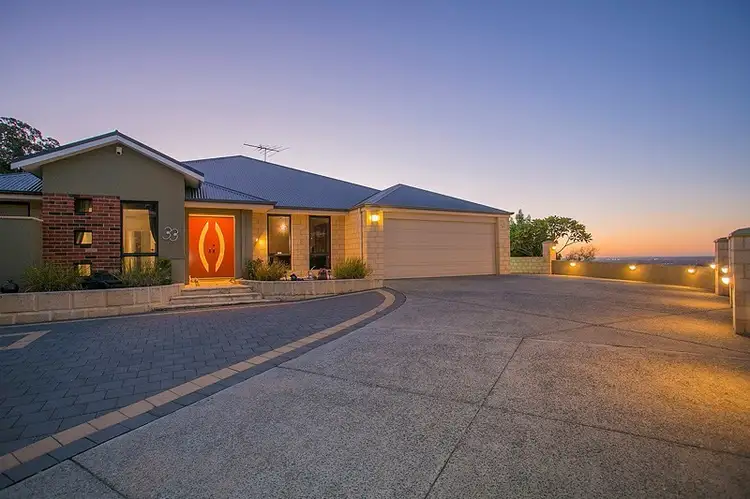 33 Persimmon Place, Kalamunda WA 6076