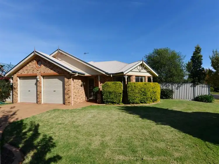 1 Deller Close, Middle Ridge QLD 4350