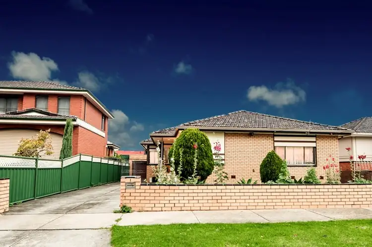 Main view of Homely house listing, 5 Ardoch Avenue, Thomastown VIC 3074