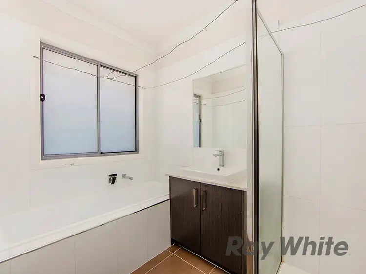 Fifth view of Homely villa listing, 2/60 Bent Street, St Albans VIC 3021