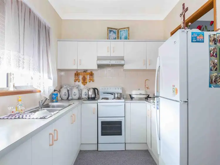 Third view of Homely townhouse listing, 6/11 Grove Circuit, Lake Illawarra NSW 2528