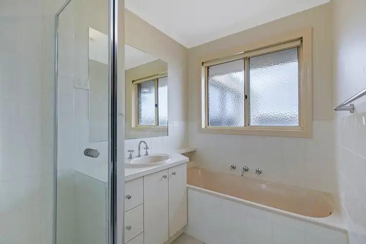 Sixth view of Homely unit listing, 1/4 Bean Court, Mill Park VIC 3082