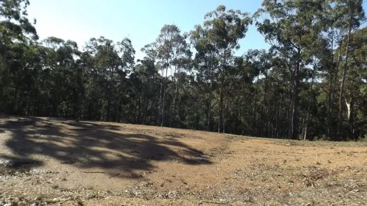 8 Woodlot Place, Batehaven NSW 2536