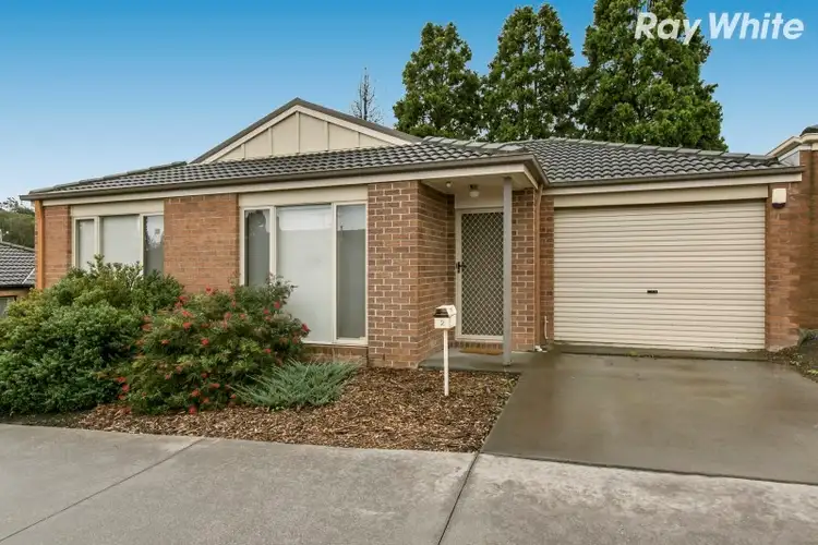 2/108 Ahern Road, Pakenham VIC 3810