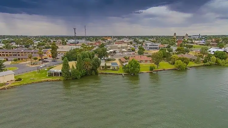 2 Irvine Parade, Yarrawonga VIC 3730