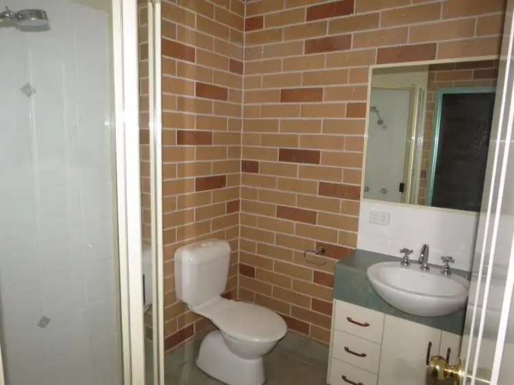 Fifth view of Homely house listing, Unit 1 54 Kidd Street, Emerald QLD 4720