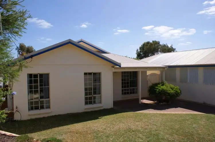 14 Bungaru Road, Port Denison WA 6525