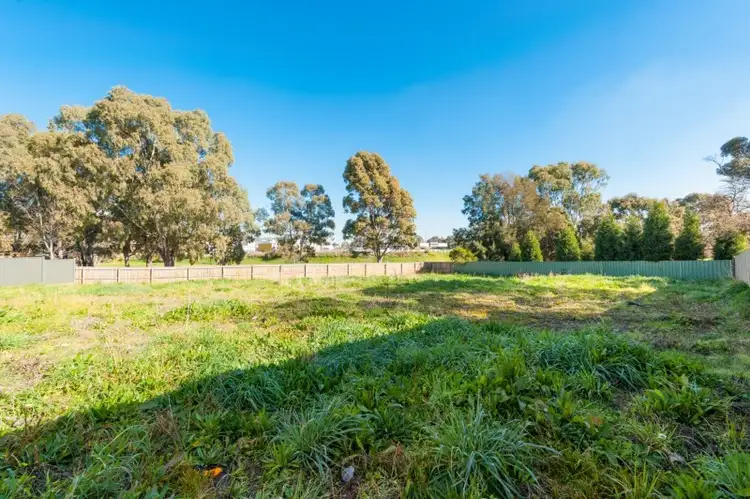 Third view of Homely house listing, 6 Pioneer Court, Thomastown VIC 3074