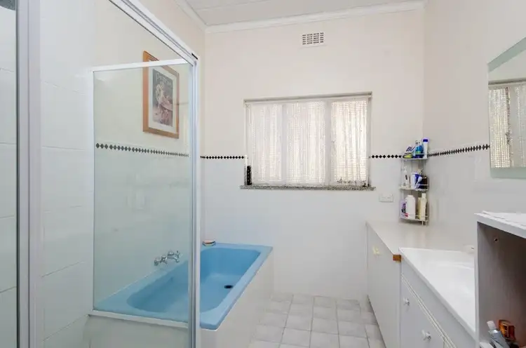 Fifth view of Homely house listing, 2 Warren Street, Mount Gambier SA 5290