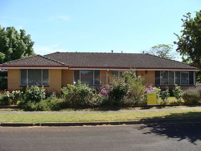 Main view of Homely house listing, 5 Elmore Street, Hamilton VIC 3300