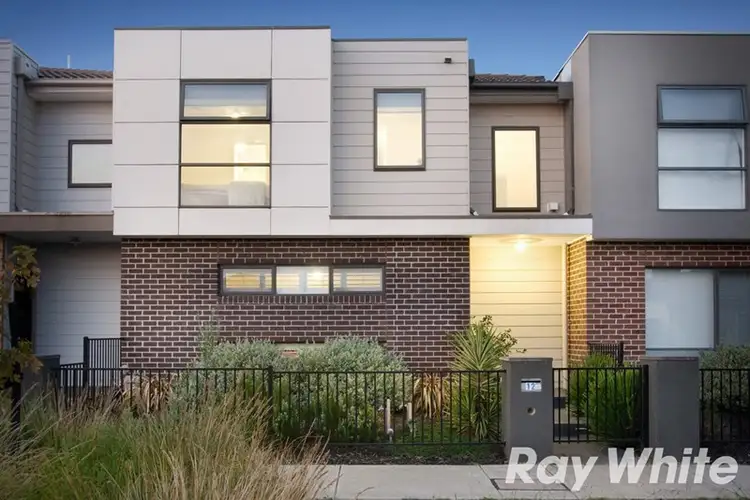 12 Jade Walk, Officer VIC 3809