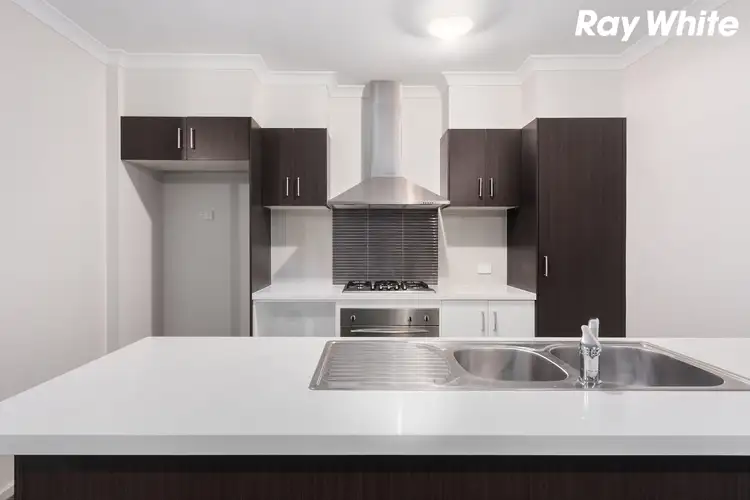 Fifth view of Homely townhouse listing, 2 Jade Walk, Officer VIC 3809