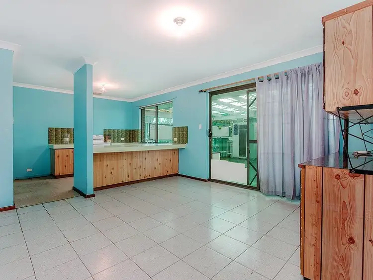 Fifth view of Homely house listing, 2 Toora Place, Cooloongup WA 6168