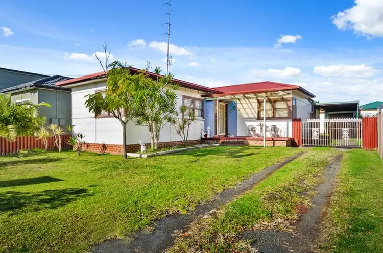 13 William Avenue, Warilla NSW 2528