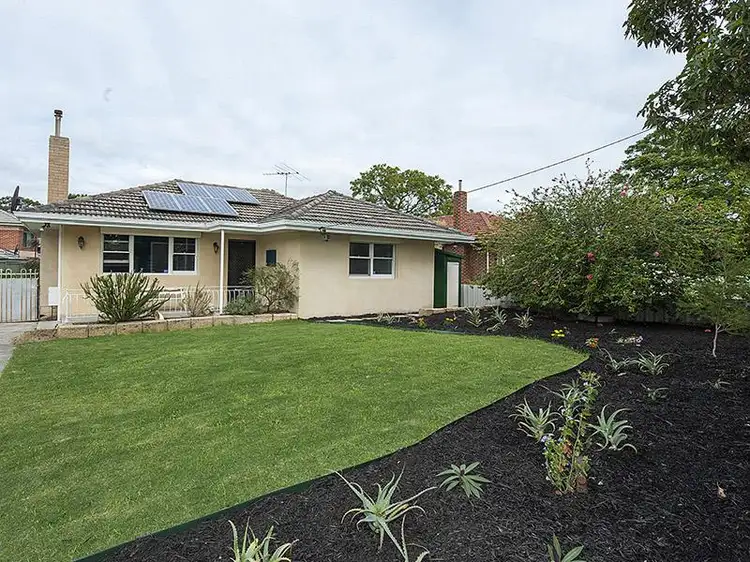 56 McGlinn Way, Cloverdale WA 6105