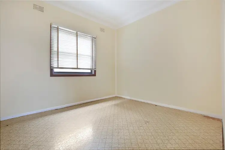 Seventh view of Homely house listing, 21 St Cloud Crescent, Lake Heights NSW 2502