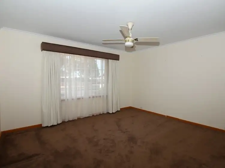 Sixth view of Homely house listing, 2 Wodonga Avenue, Loxton SA 5333