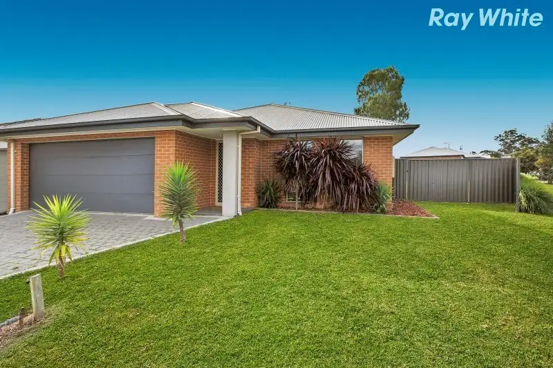 Main view of Homely house listing, 2 Chestnut Chase, Pakenham VIC 3810