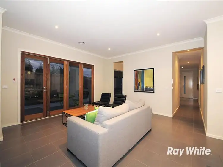 Seventh view of Homely house listing, 2 Maintop Ridge, Cranbourne South VIC 3977
