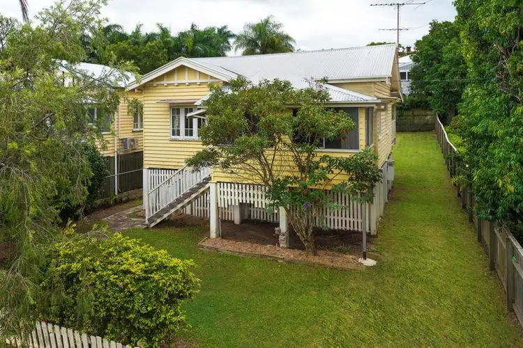92 Barlow Street, Clayfield QLD 4011