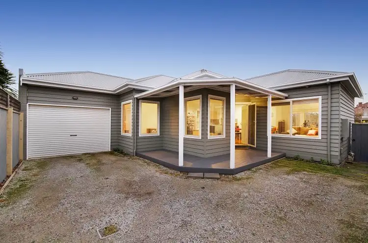 2/316 Aberdeen Street, Manifold Heights VIC 3218