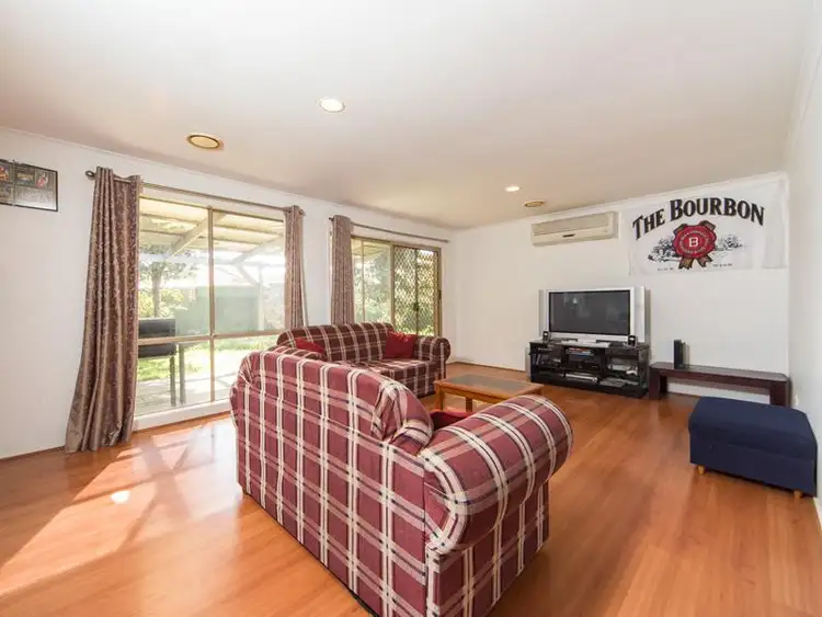 Fifth view of Homely house listing, 9 DRYSDALE Court, Hampton Park VIC 3976