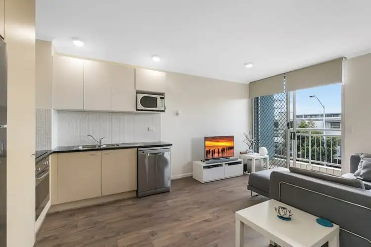 Third view of Homely unit listing, 4/89 Bay Terrace, Wynnum QLD 4178