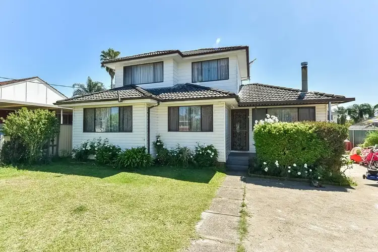 7 Cedric Street, Macquarie Fields NSW 2564