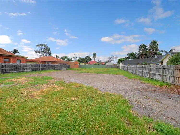 Second view of Homely house listing, 2/39 Embankment Grove, Chelsea VIC 3196